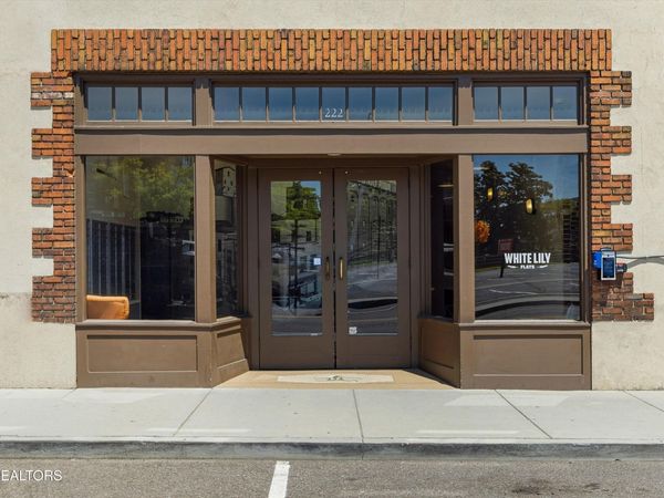 222 N Central St, Knoxville, TN 37917