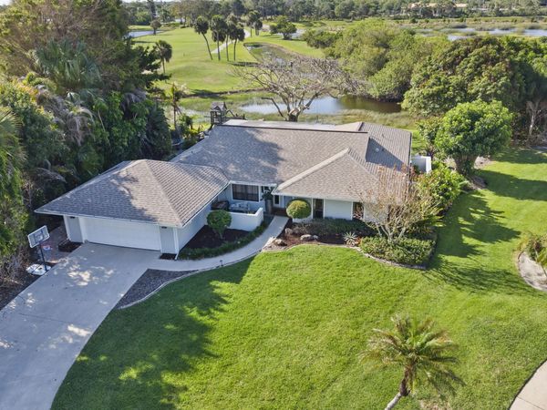 8015 SE Trenton Avenue, Hobe Sound, FL 33455