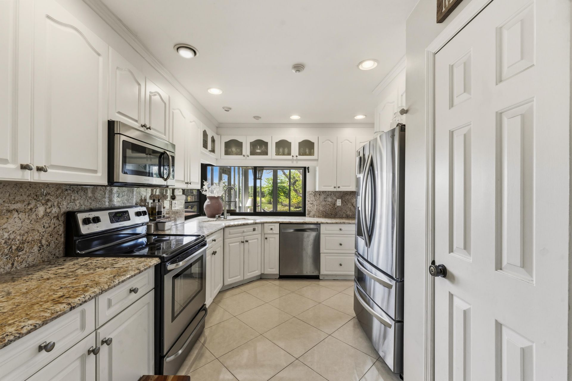 8015 SE Trenton Avenue, Hobe Sound, FL 33455 Photo