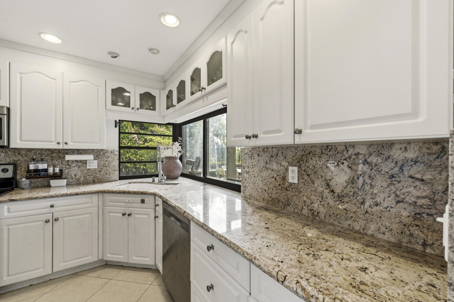 8015 SE Trenton Avenue, Hobe Sound, FL 33455 Photo