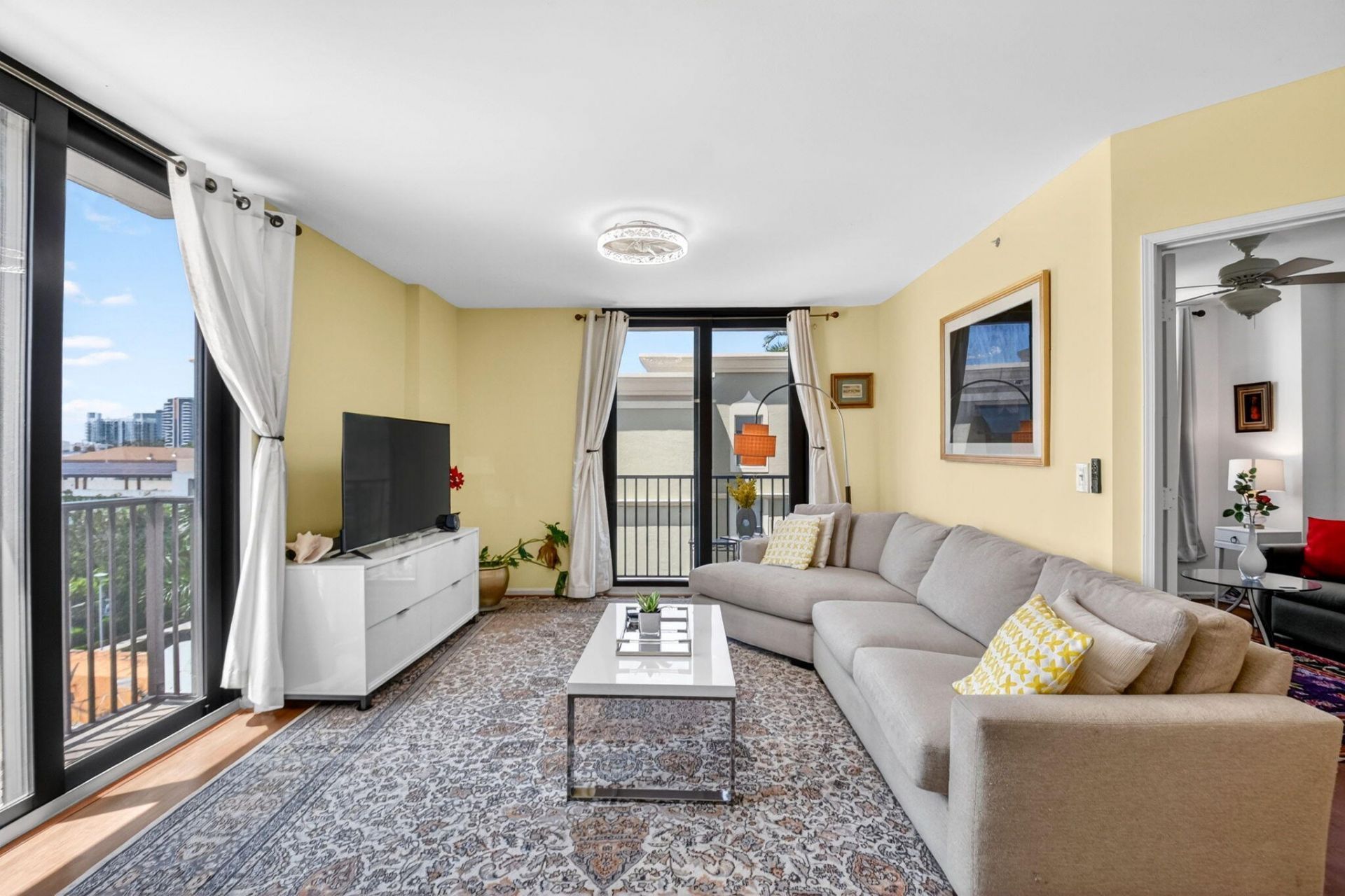 651 Okeechobee Boulevard, Unit 402, West Palm Beach, FL 33401 Photo