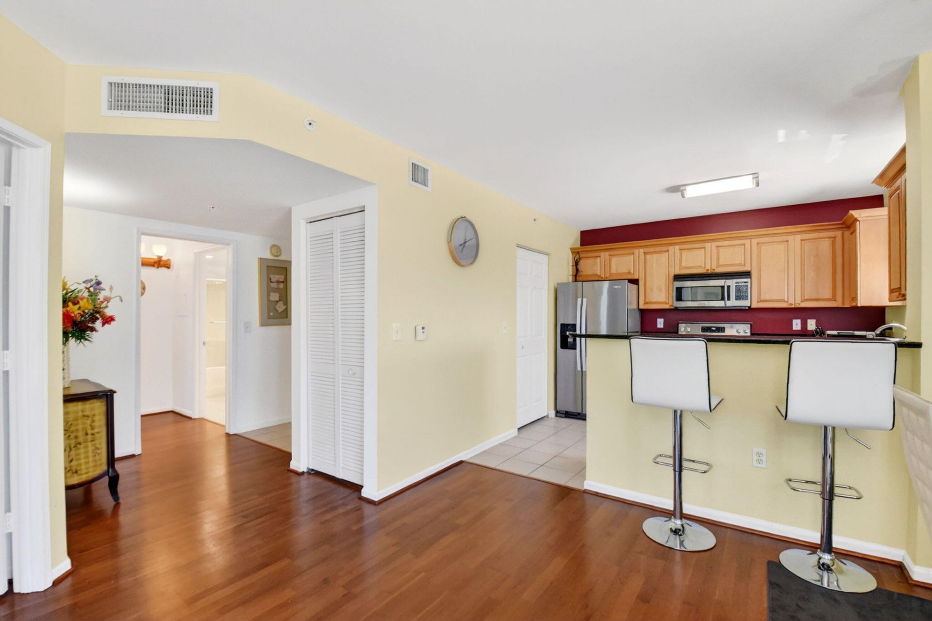 651 Okeechobee Boulevard, Unit 402, West Palm Beach, FL 33401 Photo
