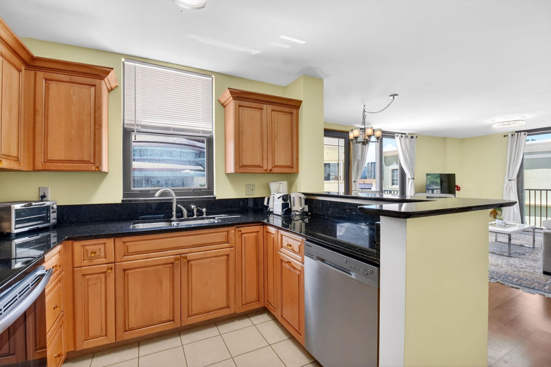 651 Okeechobee Boulevard, Unit 402, West Palm Beach, FL 33401 Photo