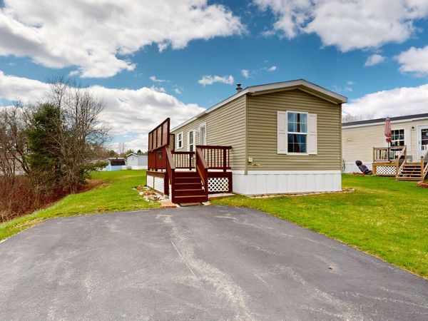 5 Parkview Lane , Lewiston, ME 04240