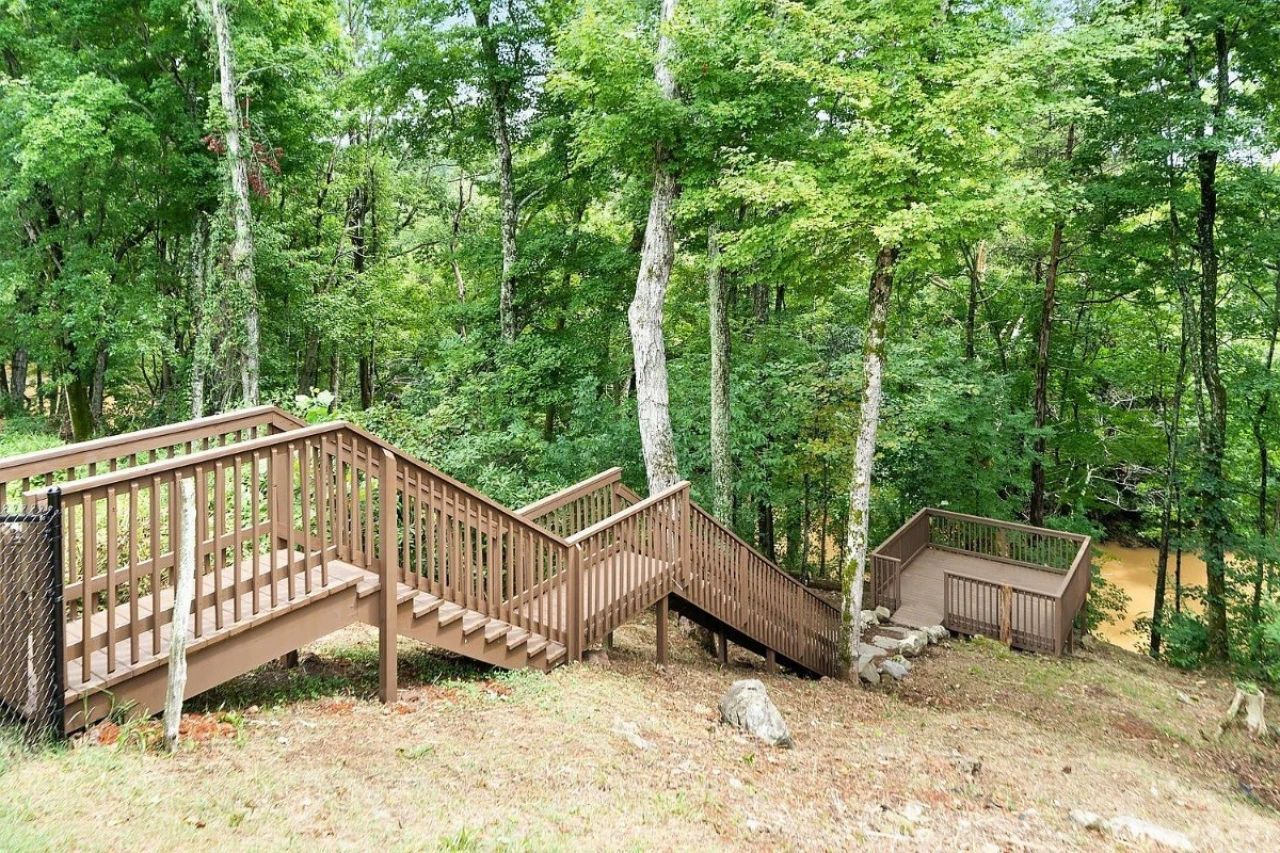 3136 Brook Hill Dr, Clarksville, TN 37042 Main Photo