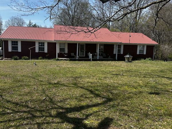 91 Lambs Ferry Rd , Loretto, TN 38469