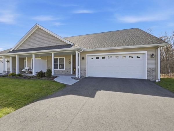27 Lodge Lane, Unit 27, Wilbraham, MA 01095