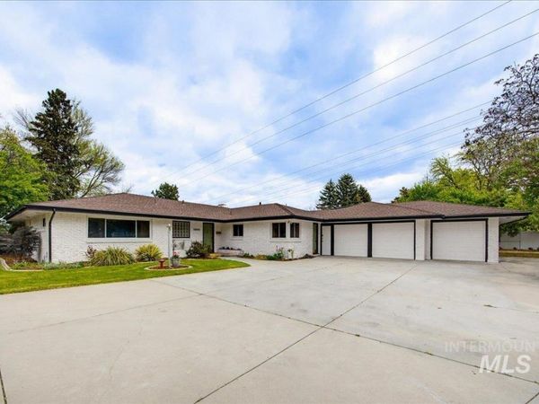 5802 Randolph Dr, Boise, ID 83709