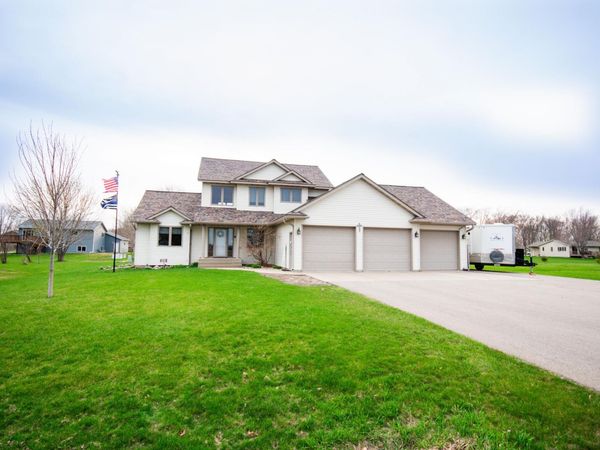 721 3rd Avenue NW, Melrose, MN 56352