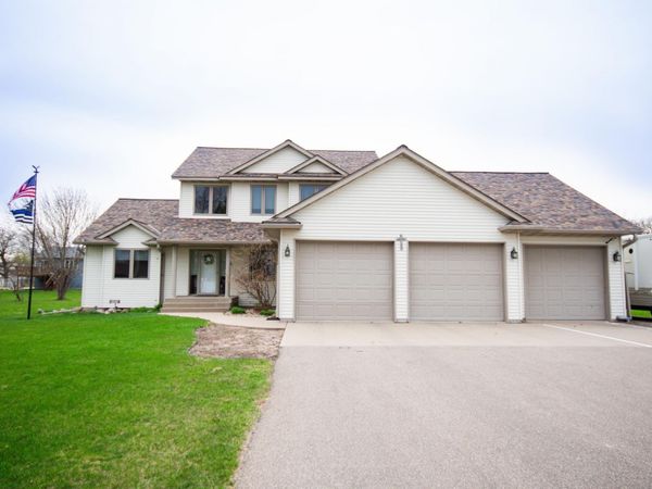 721 3rd Avenue NW, Melrose, MN 56352