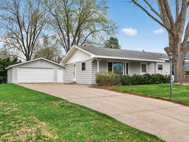 11832 Wren Street NW, Coon Rapids, MN 55433