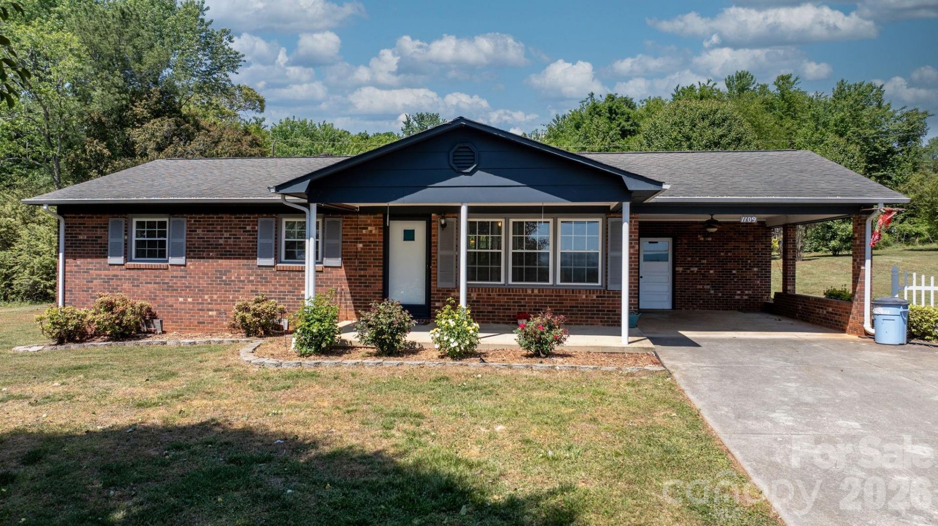 1109 Windsong Circle, Hudson, NC 28638 Main Photo