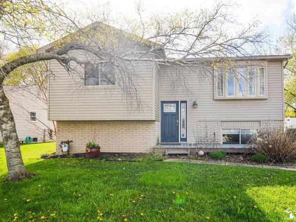 8675 Lillian Drive, Newport, MI 48166