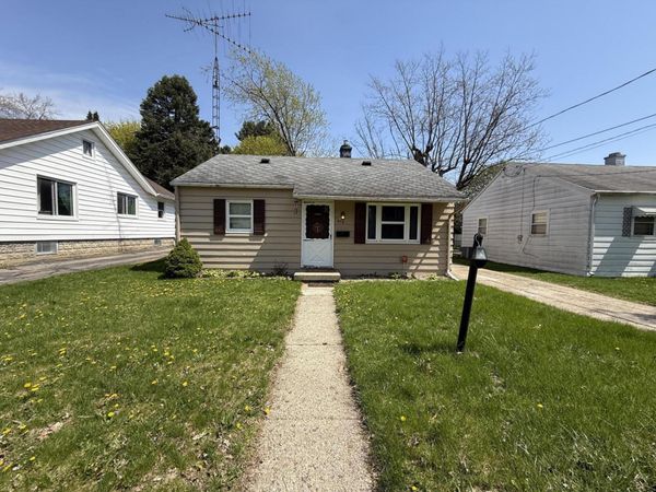 615 Orange Street, Jackson, MI 49202