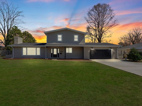 1808 Golfview Drive , Urbana, IL 61801