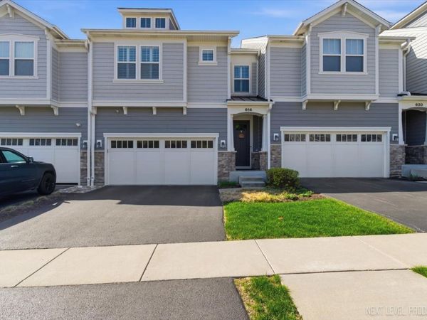 614 Riverbank Drive , Geneva, IL 60134