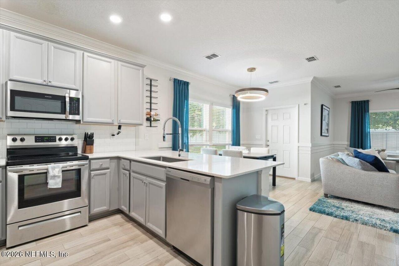 2585 Sandy Dune Drive, Jacksonville, FL 32233 Photo