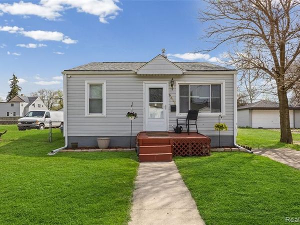 8436 Prospect Avenue , Warren, MI 48089