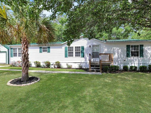 1032 Palm Dr., Conway, SC 29526
