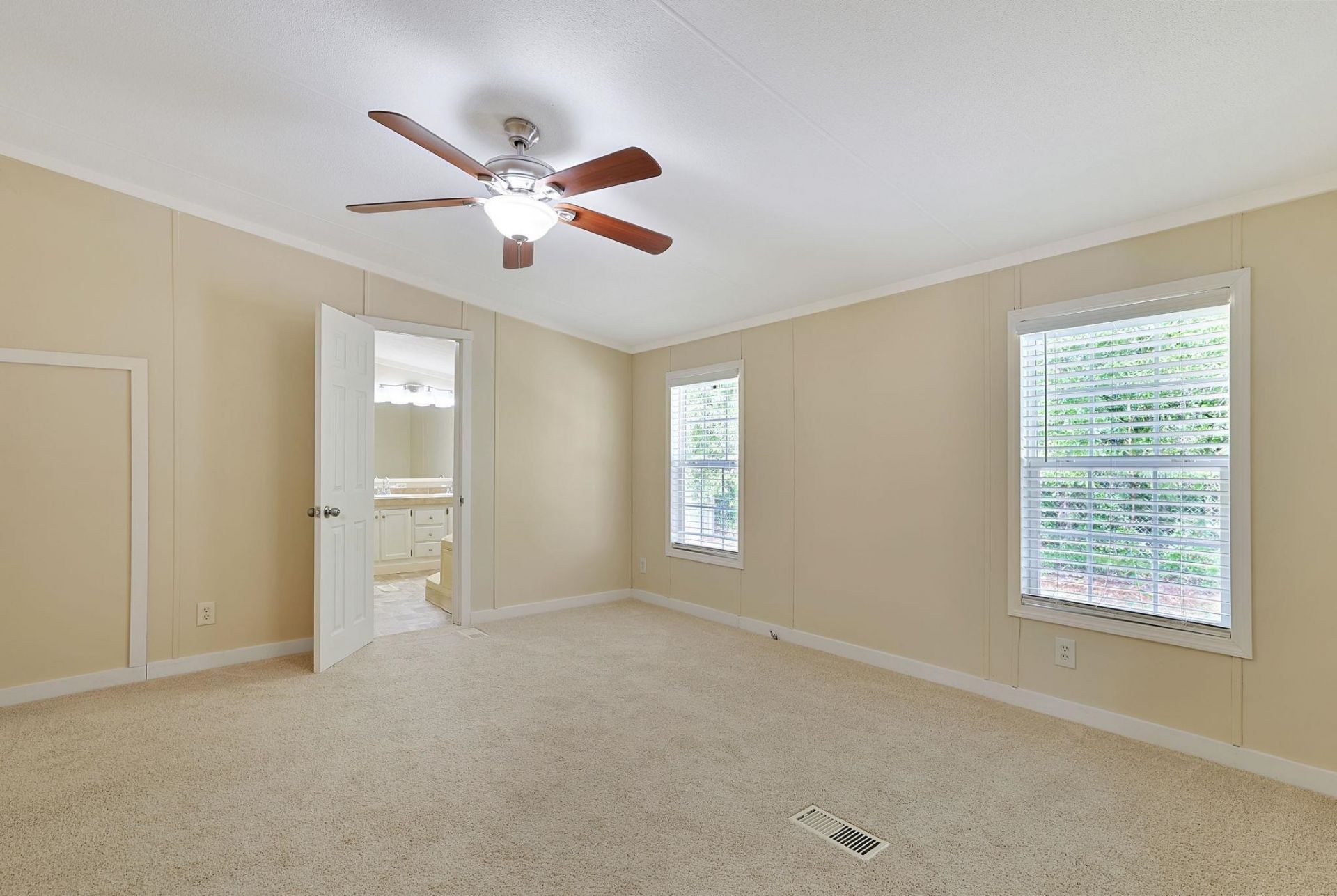 1032 Palm Dr. Photo 14
