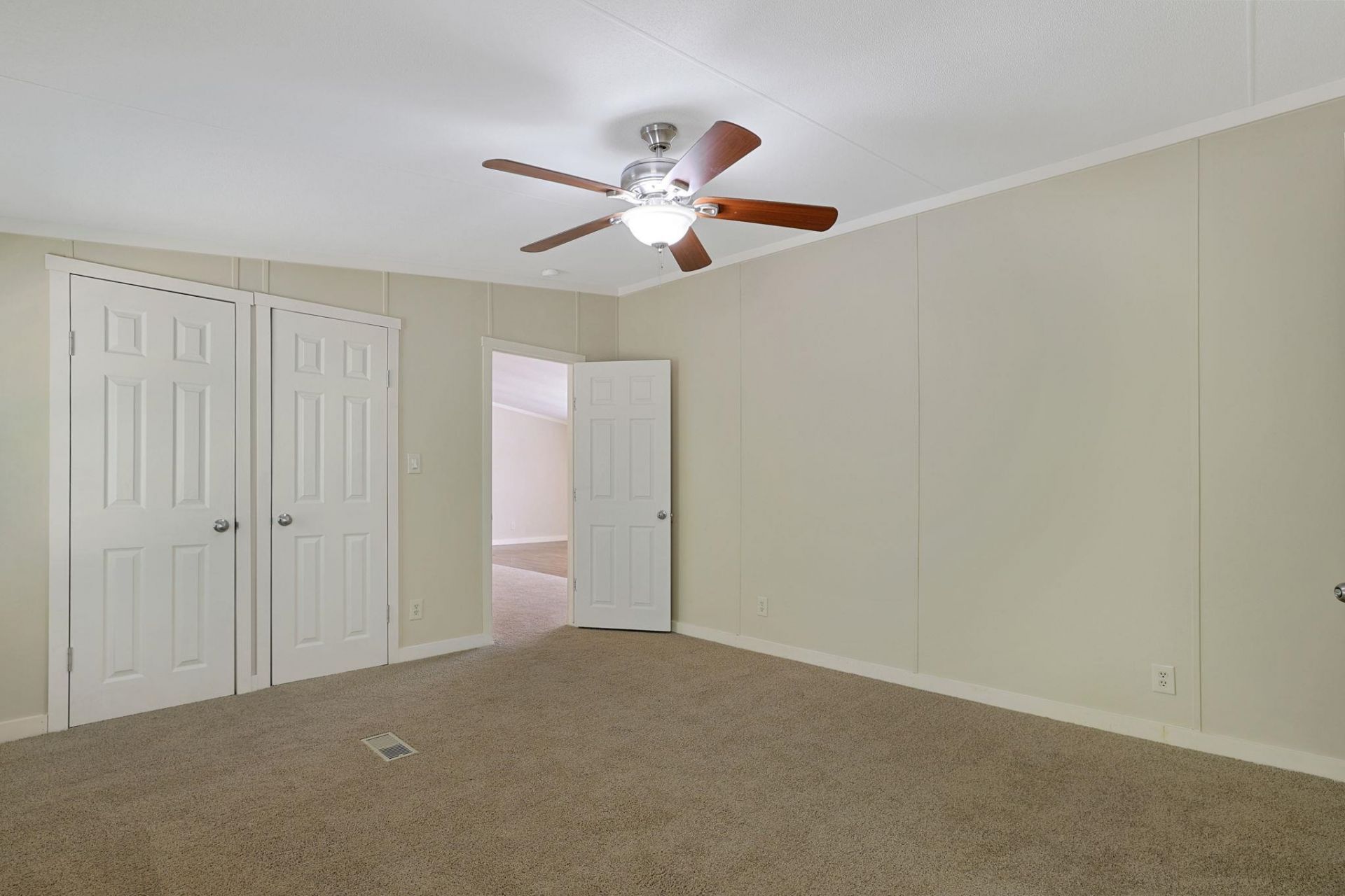 1032 Palm Dr. Photo 15