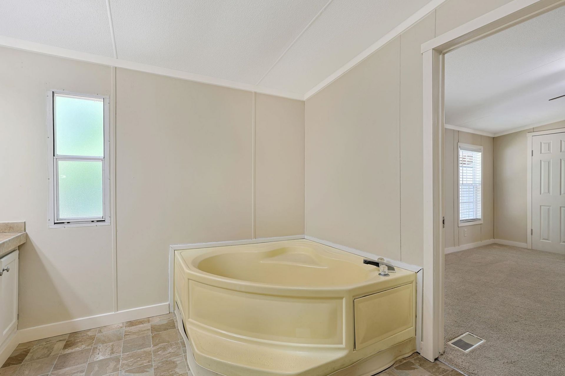 1032 Palm Dr. Photo 17