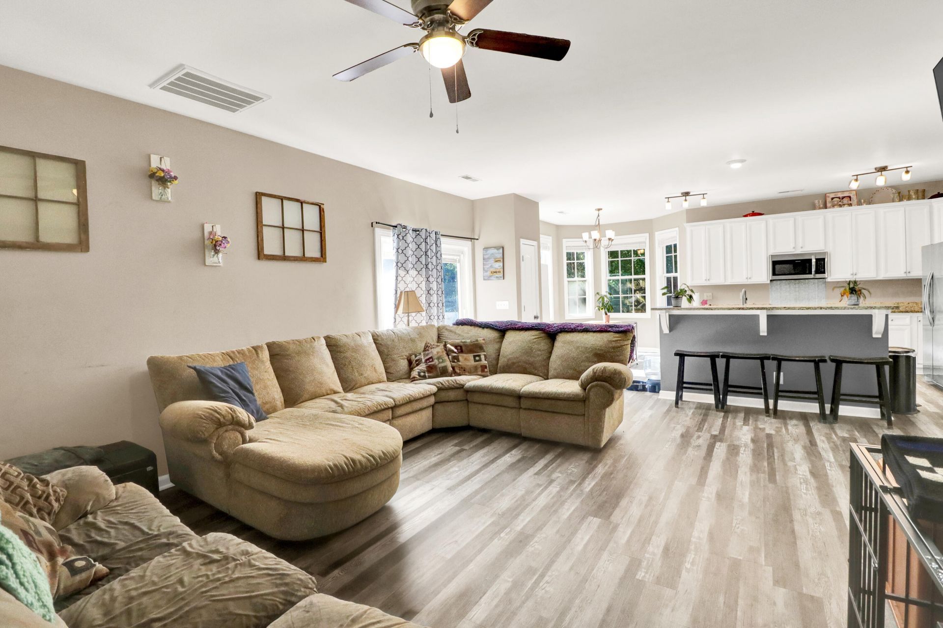 126 Mateo Court Photo 16