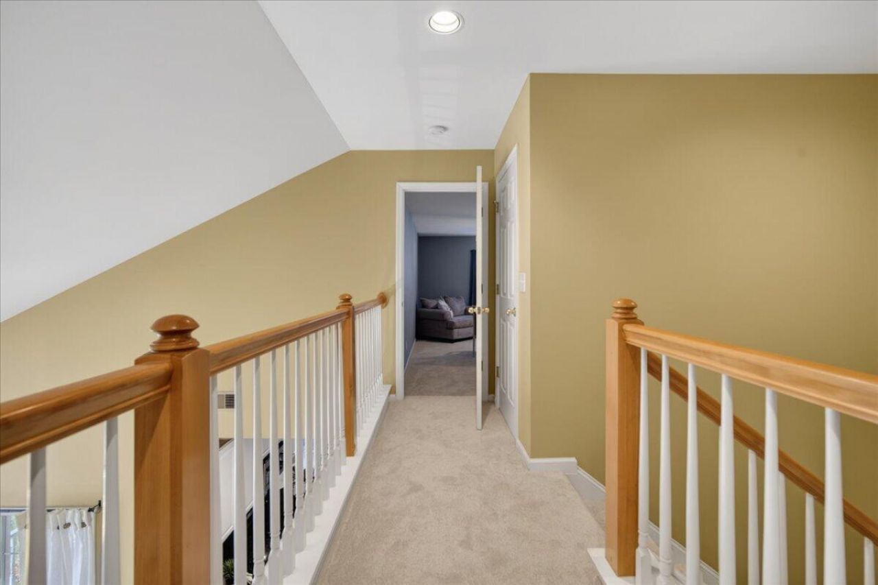 533 Pointe Of Oaks Road Photo 32