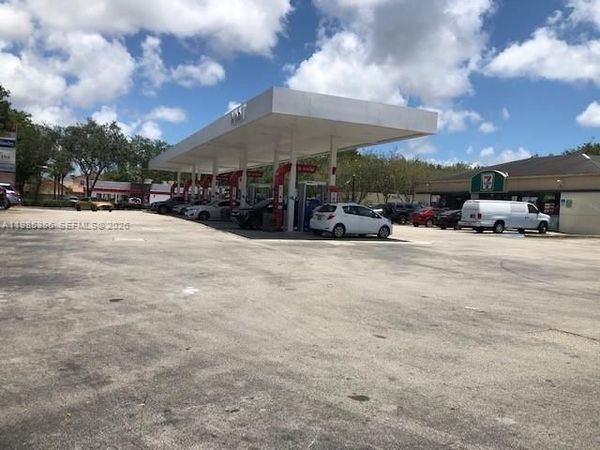 Confidential , Kendall, FL 33173