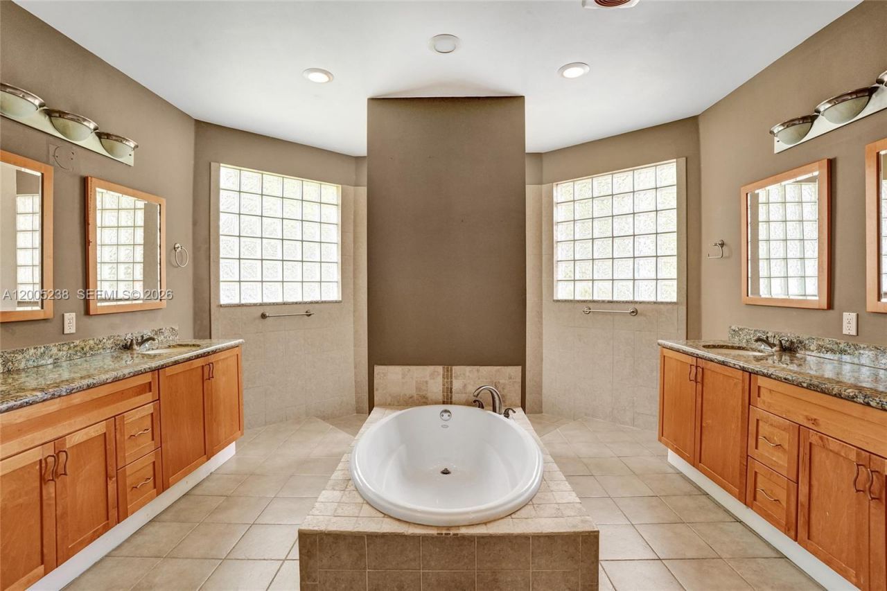 4921 NW 112th Dr , Coral Springs, FL 33076 Photo