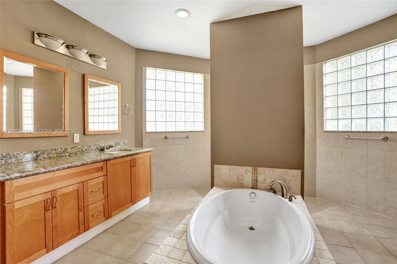 4921 NW 112th Dr , Coral Springs, FL 33076 Photo