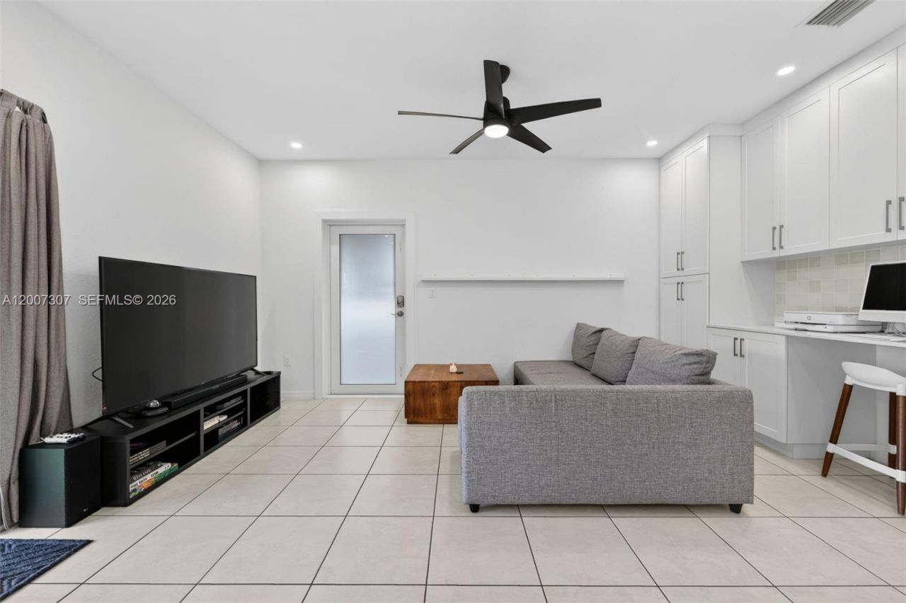 12310 SW 216th St , Miami, FL 33170 Photo