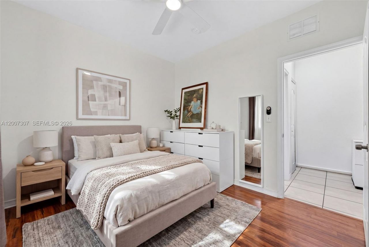 12310 SW 216th St , Miami, FL 33170 Photo