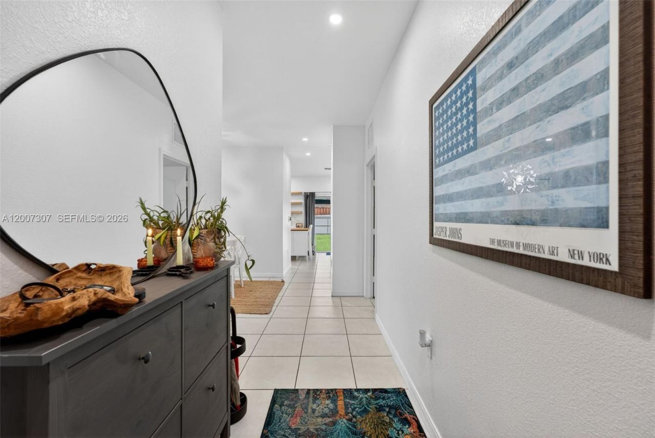 12310 SW 216th St , Miami, FL 33170 Photo