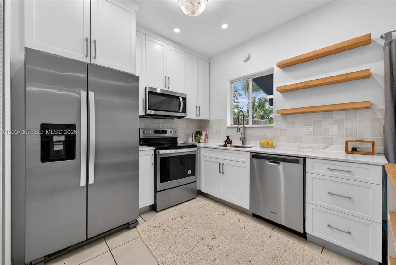 12310 SW 216th St , Miami, FL 33170 Photo