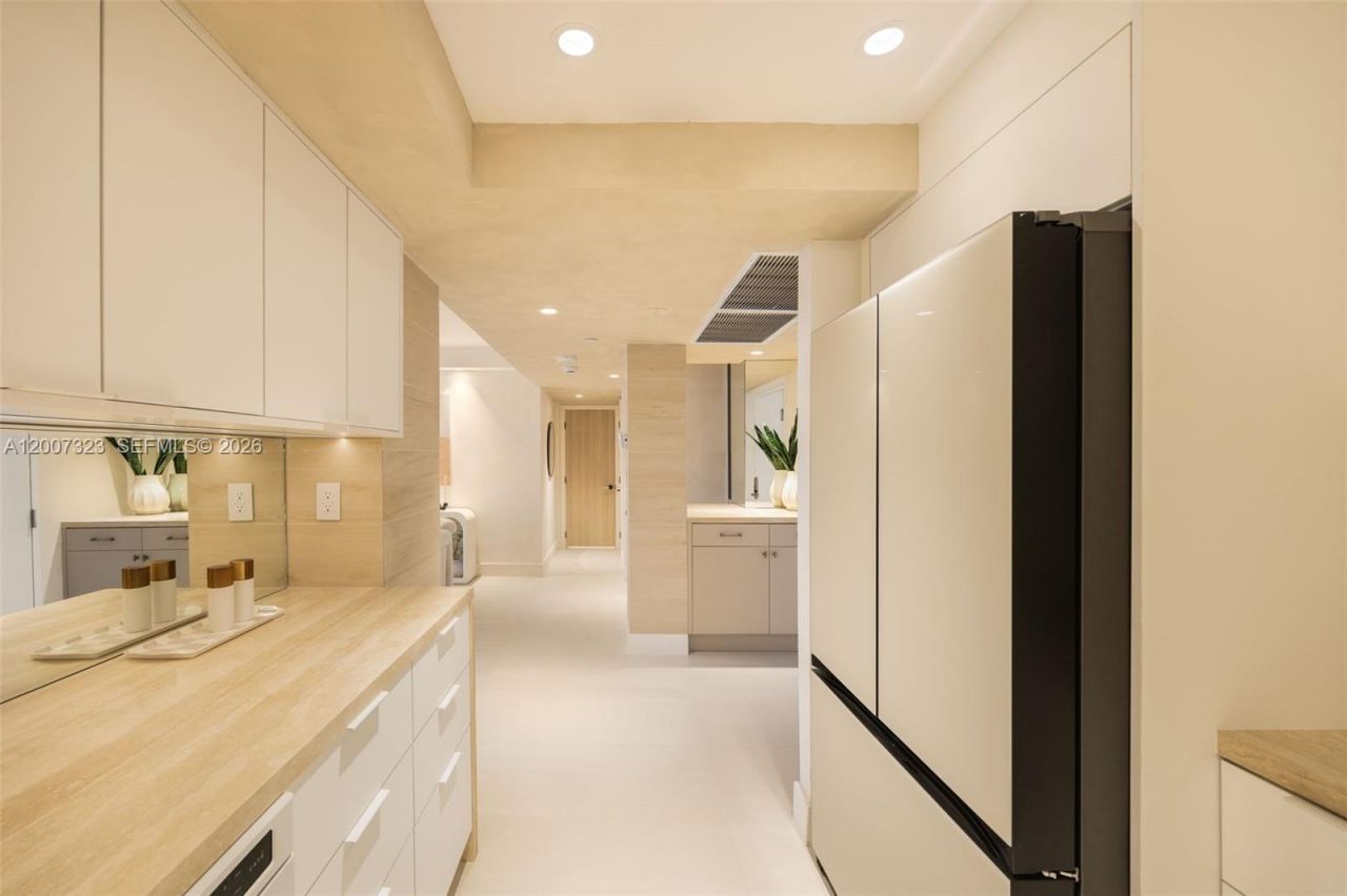 2301 Collins Ave, Unit 526, Miami Beach, FL 33139 Photo