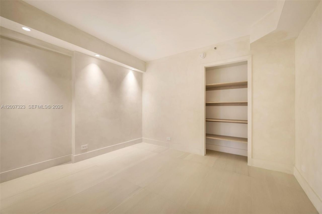 2301 Collins Ave, Unit 526, Miami Beach, FL 33139 Photo