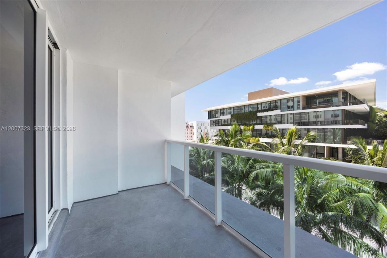 2301 Collins Ave, Unit 526, Miami Beach, FL 33139 Photo