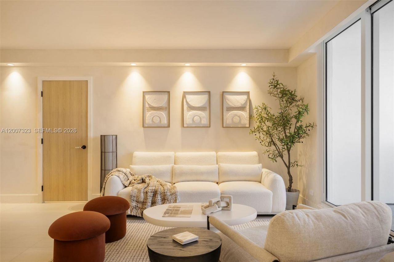 2301 Collins Ave, Unit 526, Miami Beach, FL 33139 Photo