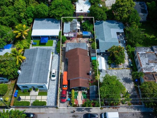 145 NW 31st St , Miami, FL 33127