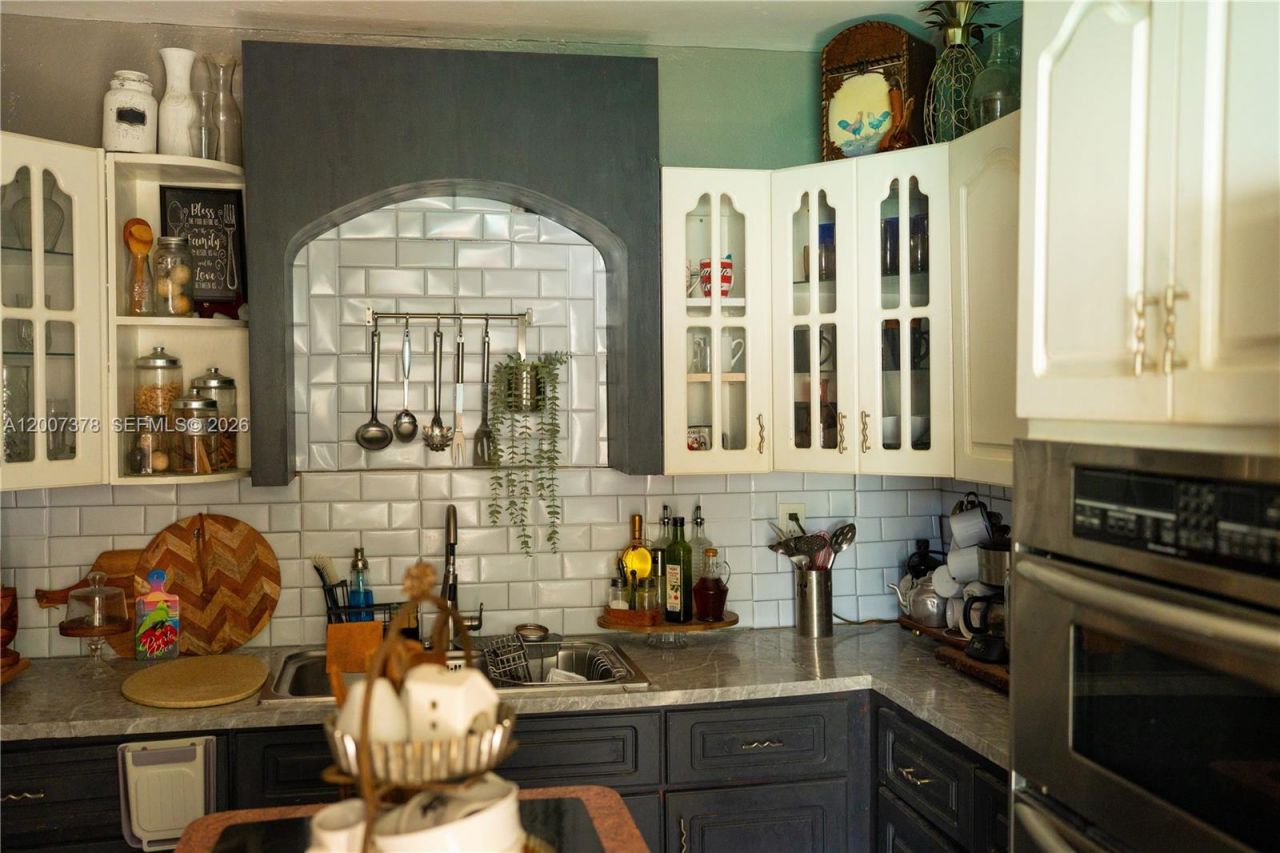 145 NW 31st St , Miami, FL 33127 Photo