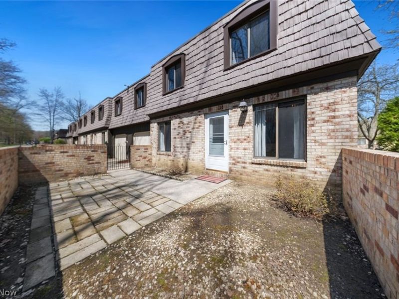 723 Tollis Parkway, Broadview Heights, OH 44147 Photo 3