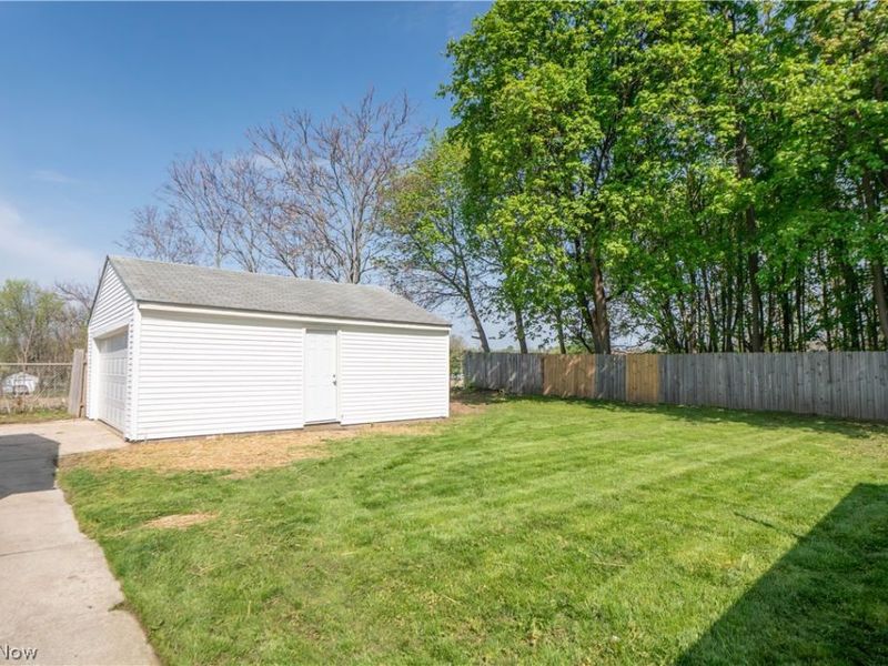 1037 Harpster Avenue, Akron, OH 44314 Photo 33
