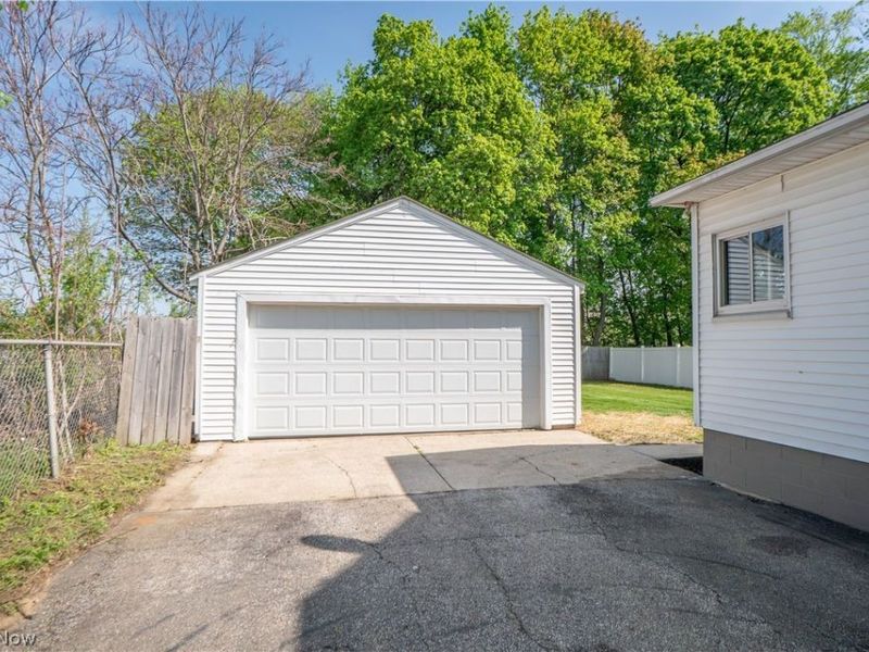 1037 Harpster Avenue, Akron, OH 44314 Photo 34