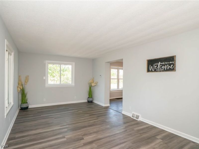 1037 Harpster Avenue, Akron, OH 44314 Photo 6