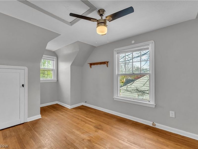 19702 Pawnee Avenue, Cleveland, OH 44119 Photo 15