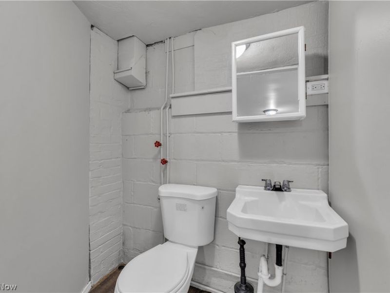 19702 Pawnee Avenue, Cleveland, OH 44119 Photo 20