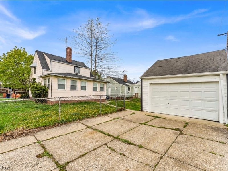 19702 Pawnee Avenue, Cleveland, OH 44119 Photo 23