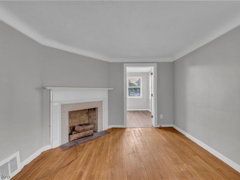 19702 Pawnee Avenue, Cleveland, OH 44119 Photo 6