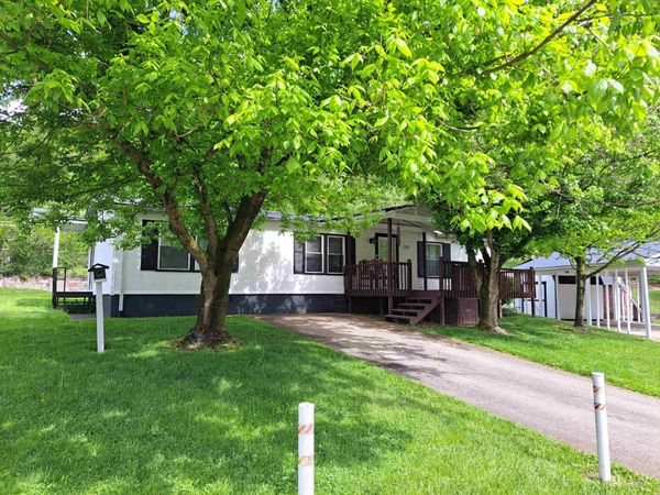 103 Pinehurst Drive, Huntington, WV 25704